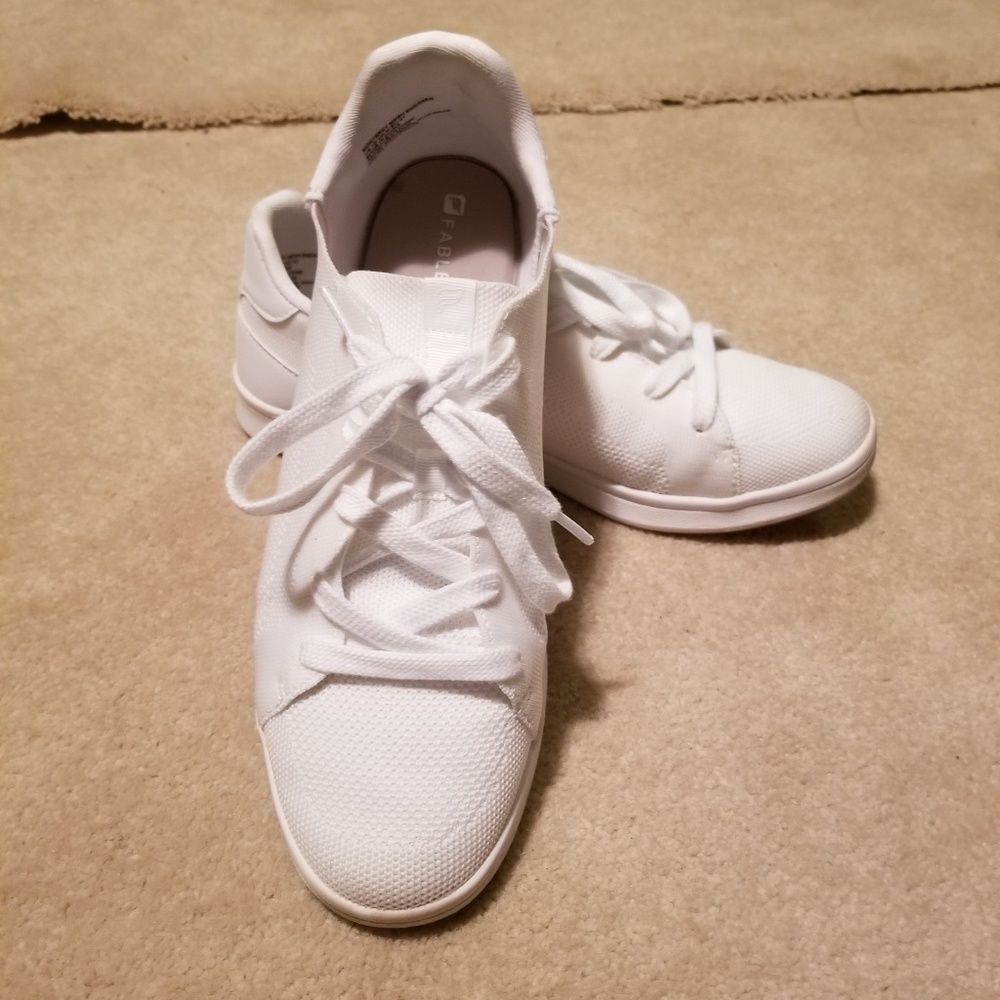 Fabletic sneakers, DO NOT BUY!!